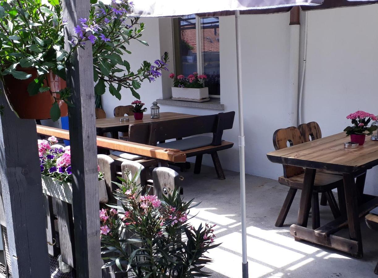 Hotel Restaurant Roessli Uetendorf Zewnętrze zdjęcie