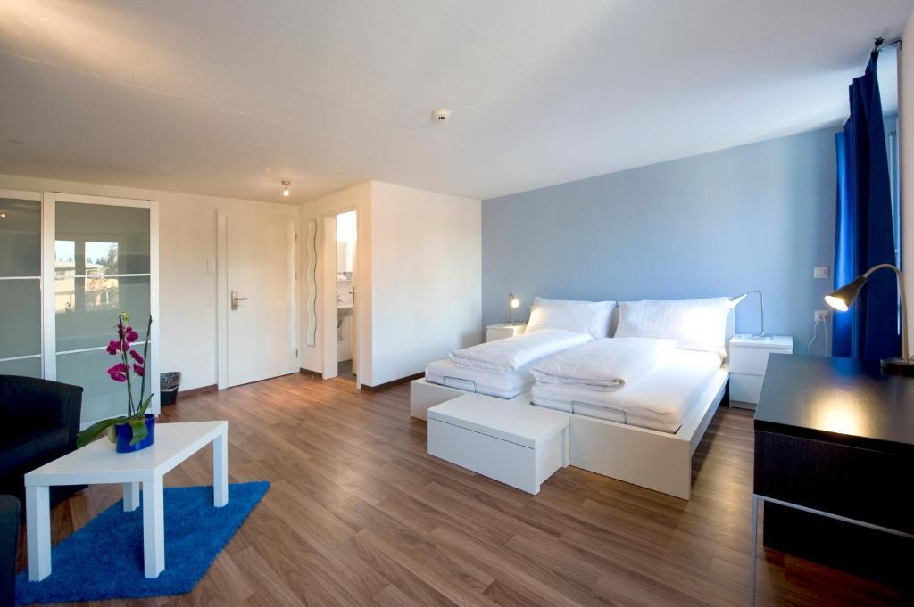 Hotel Restaurant Roessli Uetendorf Zewnętrze zdjęcie