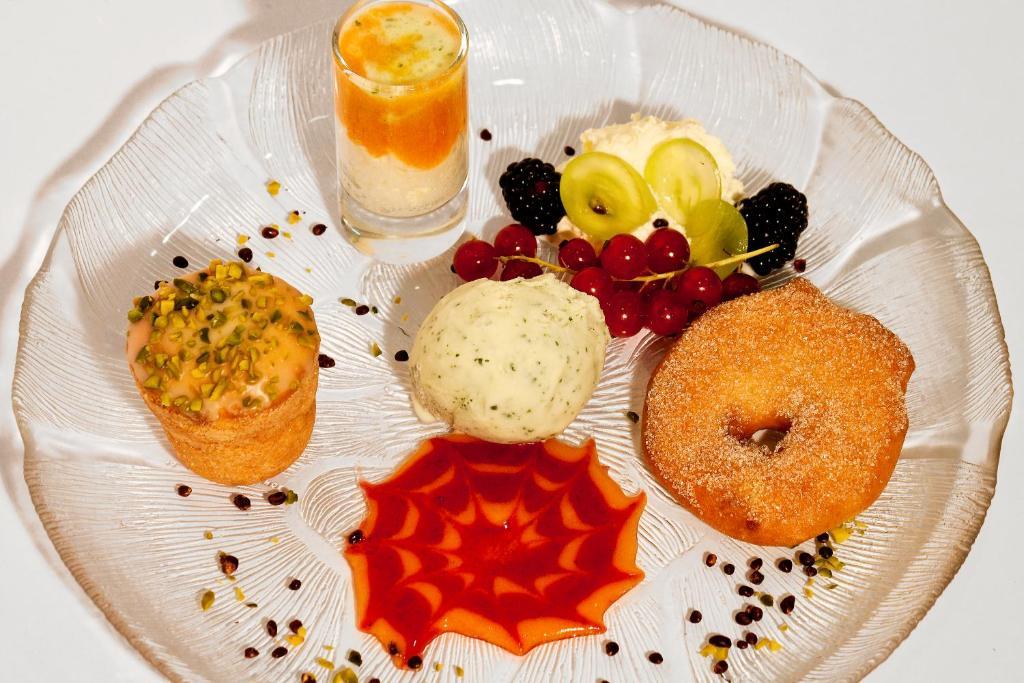 Hotel Restaurant Roessli Uetendorf Zewnętrze zdjęcie