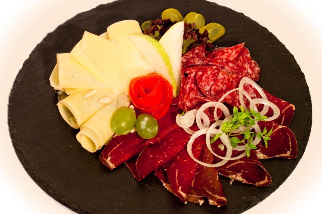 Hotel Restaurant Roessli Uetendorf Zewnętrze zdjęcie
