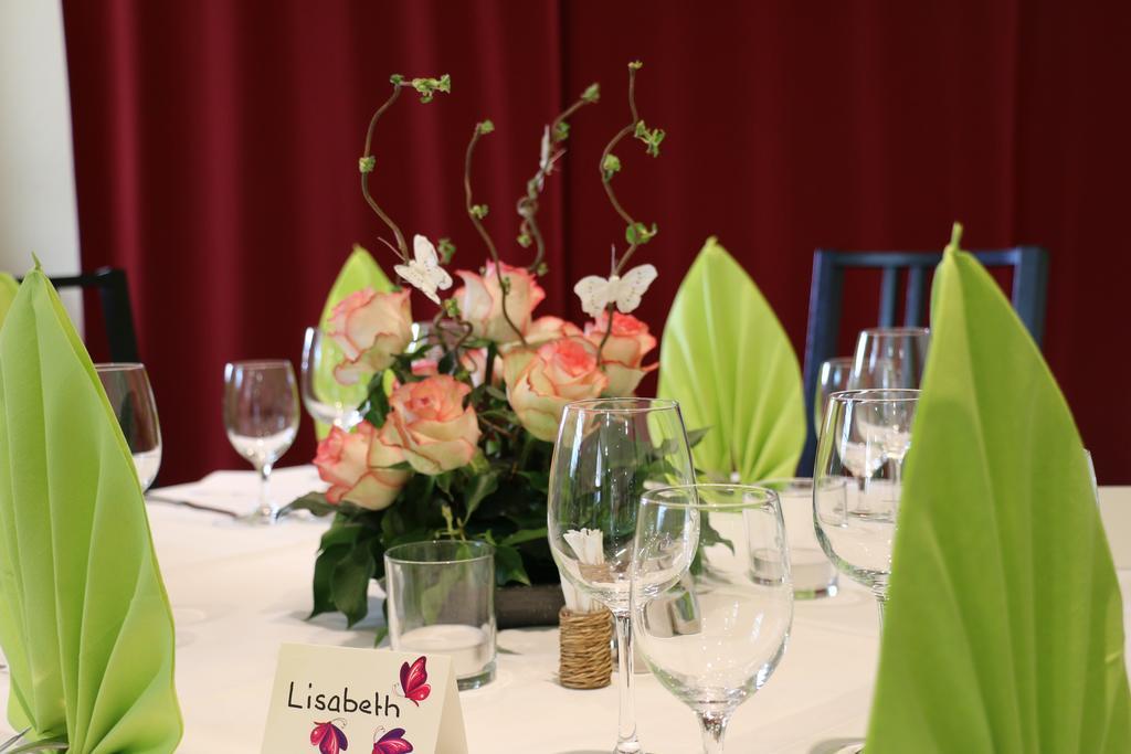 Hotel Restaurant Roessli Uetendorf Zewnętrze zdjęcie