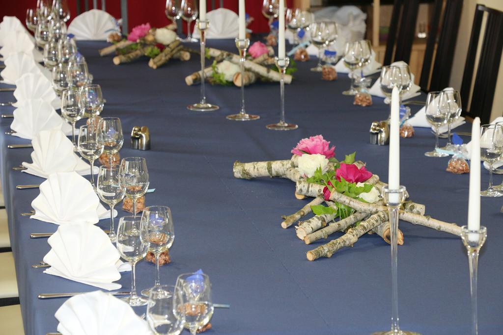 Hotel Restaurant Roessli Uetendorf Zewnętrze zdjęcie